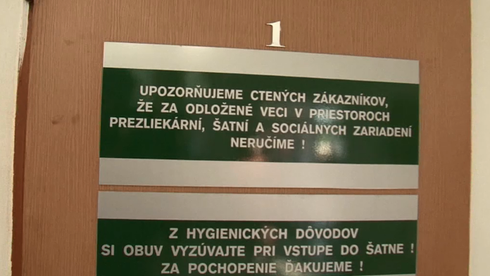 Výstražná tabuľa pre návštevníkov kúpaliska