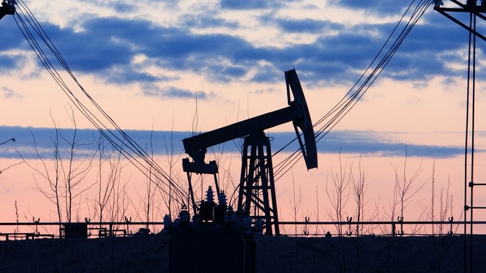 Rusko zníži ťažbu ropy, trhy na to reagovali nárastom jej ceny