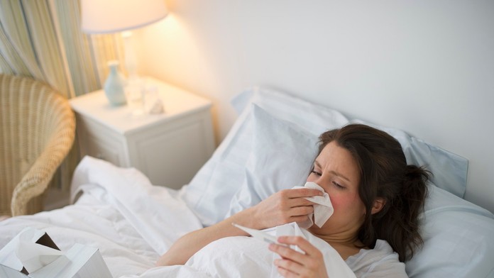 Máte covid? Pri týchto príznakoch okamžite volajte lekárovi