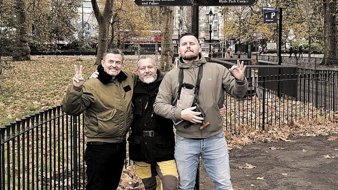 Oskar Rózsa reaguje na kritiku. Zverejnil ďalšie dve verzie štátnej hymny