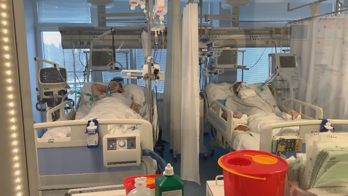 Alex mal čo robiť, aby udržal slzy.