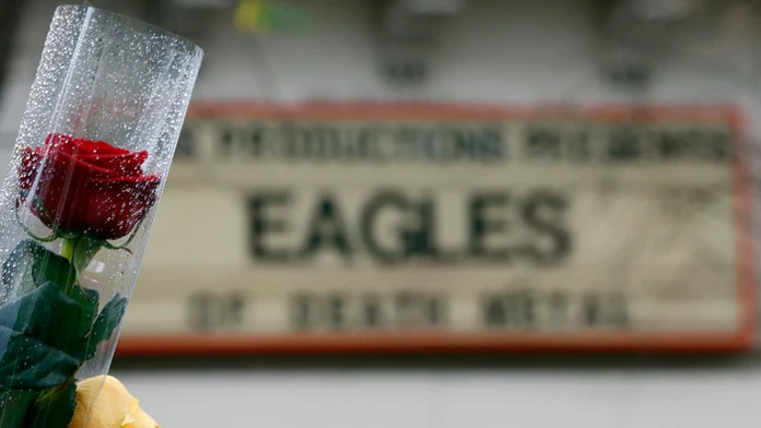Eagles of Death Metal chce opäť vystúpiť v Bataclane. 