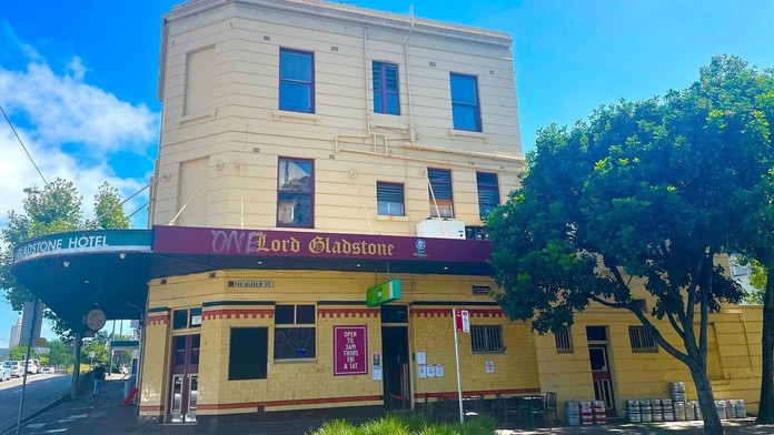 Austrálska krčma sa zmenila na kostol.