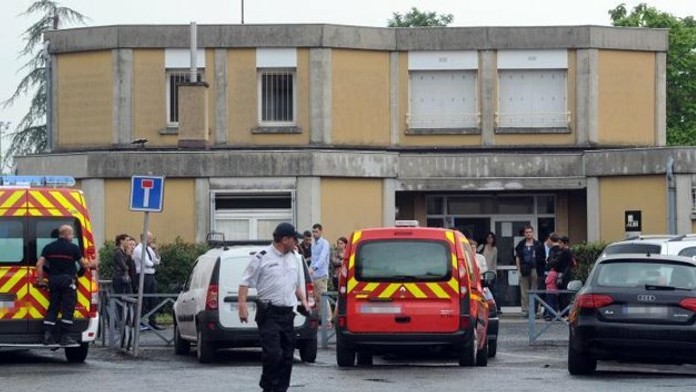 Francúzsku učiteľku dobodala matka žiaka