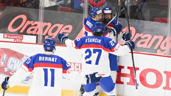 Senzačný úvod šampionátu do 18 rokov. Slovenskí mladíci šokovali Kanadu