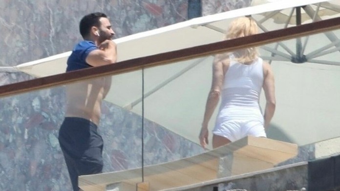 Sharlotta s priateľom