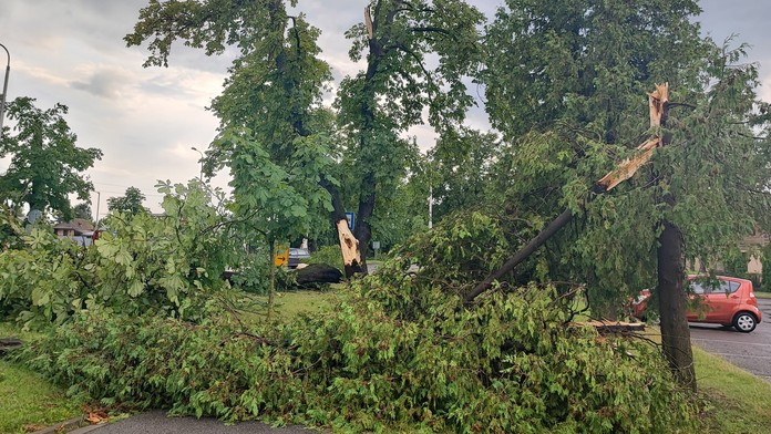 V Sobranciach vyhlásili mimoriadnu situáciu. Silná búrka napáchala škody vo viacerých obciach
