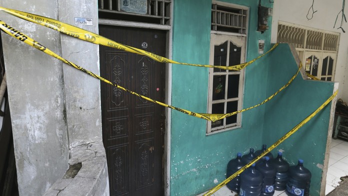 Alkohol vyrobený načierno v Indonézii