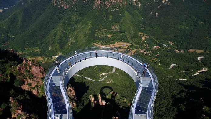 Presklená vyhliadka v Číne