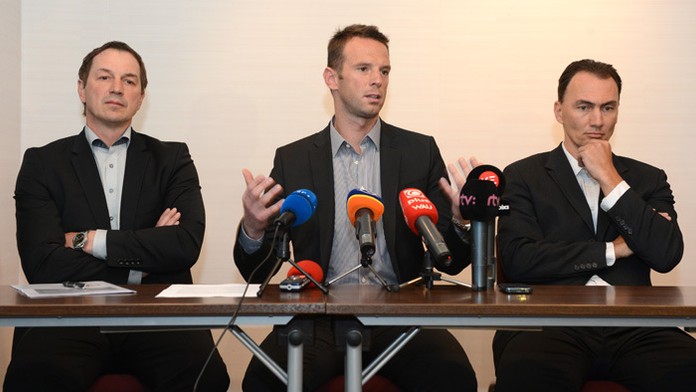 Peter Bondra, Richard Lintner a Miroslav Šatan na spoločnom brífingu..