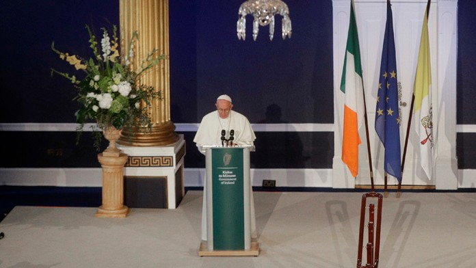Pápež František v Írsku.