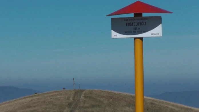 Pomenovanie najvyššieho vrchu Veľkej Fatry - Pustolovčia nie je oficiálne.