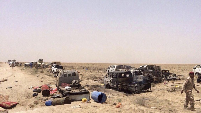 Kolóna IS po útoku.