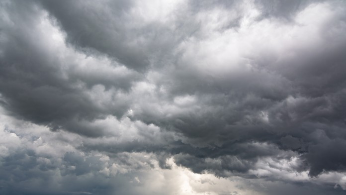 Slovensko čaká nebývalý paradox. Počasie u nás bude ovplyvňovať súboj leta a zimy