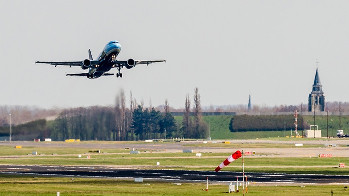 Lietadlo Brussels Airlines odlieta z bruselského letiska Zaventem.