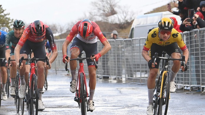 VIDEO: Najpomalší záverečný šprint v histórii? Sagan a spol. dnes čelili brutálnemu protivetru