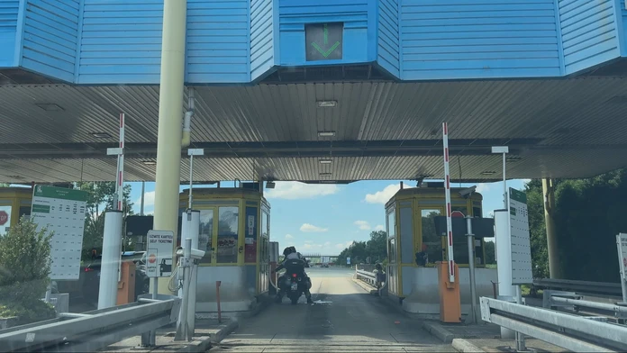 Slovák si z cesty spravil pretekársku dráhu. Chorvátski policajti mu vystavili mastný účet