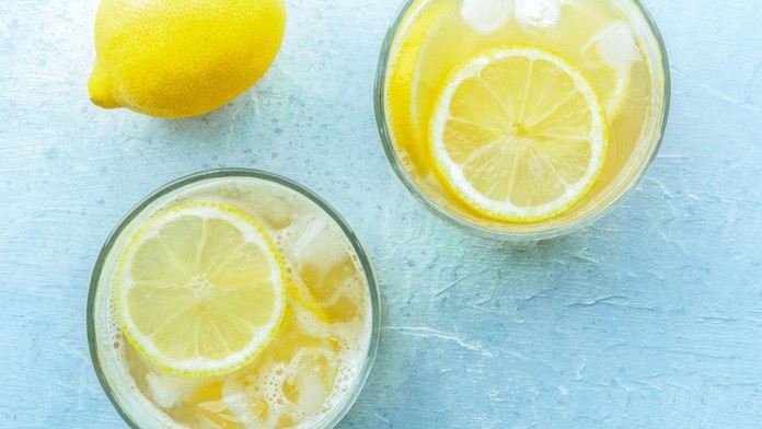 Šok pri vyhľadávanom jazere neďaleko Slovenska. Manželov zaskočila cena za citrónovú vodu