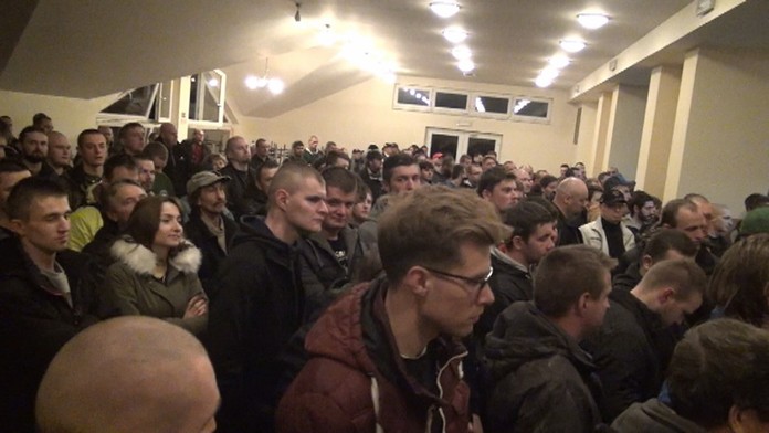 Na obecnom úrade vraj o straníckom mítingu nevedeli.