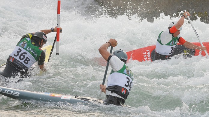 Michal Martikán, Alexander Slafkovský a Matej Beňuš vo finále v kategórii hliadok 3x C1 na ME.