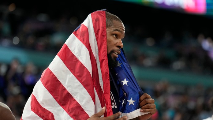 Hviezdny basketbalista sa stal akcionárom PSG. Počas olympiády navštívil tréningový kemp