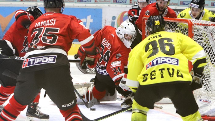 Končiaci americký prezident Donald Trump reční na predvolenom zhromaždení v Daltone v štáte Georgia