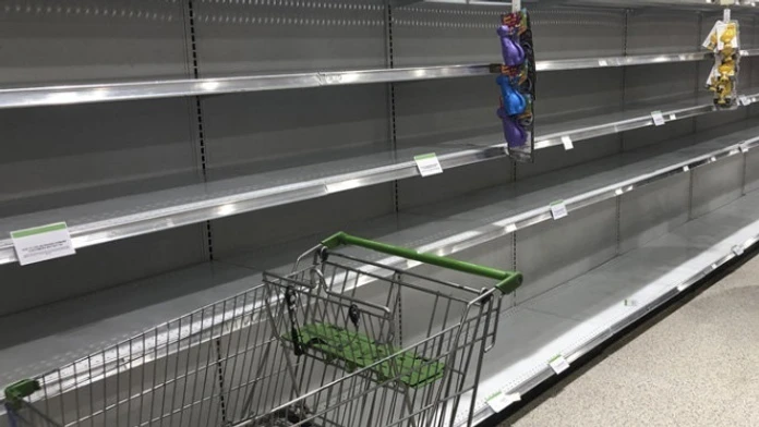 Farmára spacifikovali policajti.