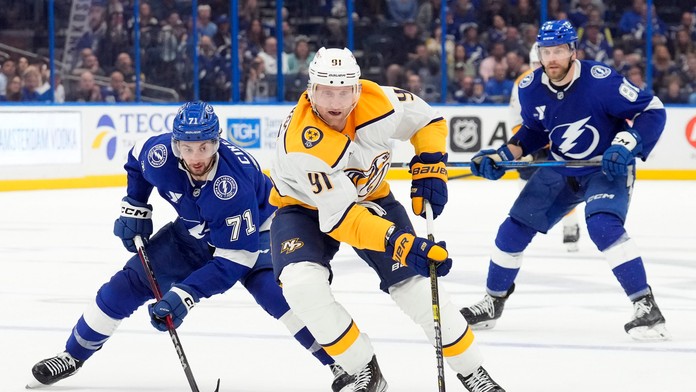 Slovenský obranca "bleskov" Erik Černák nebodoval.