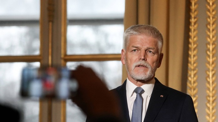 Český prezident sa prihovoril občanom: Potrebujeme vládu, ktorá nás nenechá napospas Rusku