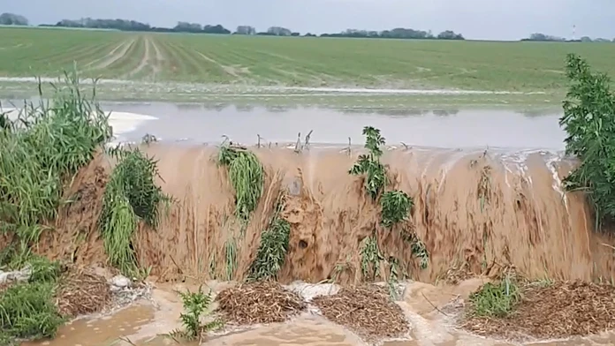 Po búrke v Suchej nad Parnou.