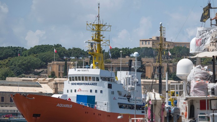Loď Aquarius, ktorá vozí migrantov do Európy 