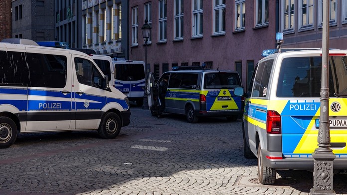 Rusi vraj plánovali útoky na vlaky v Nemecku. Naverbovali na to Ukrajincov, píšu nemecké noviny