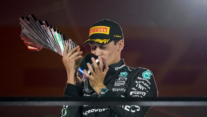 Holandský pretekár Max Verstappen na Red Bulle získal štvrtý titul vo F1