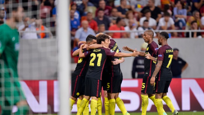 Radosť hráčov Manchestru City po góle do siete Steaui Bukurešť v predkole LM.