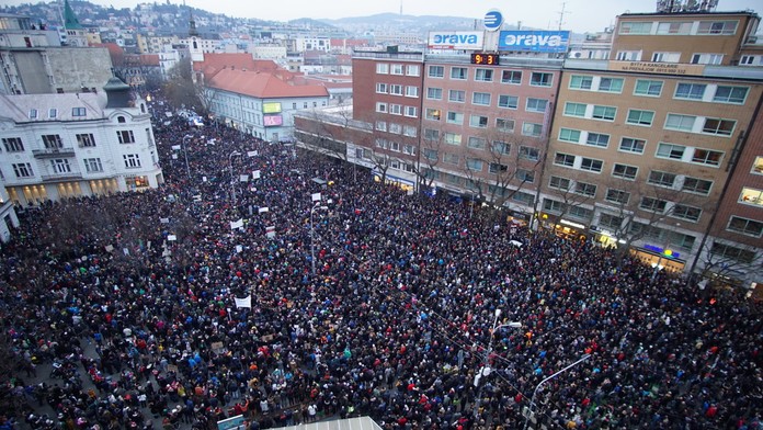 Dav na Námestí SNP