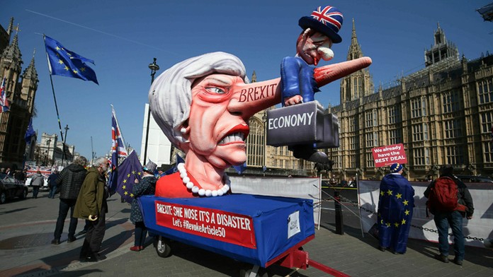 Alena Zsuzsová vypovedá na NAKA v Nitre.