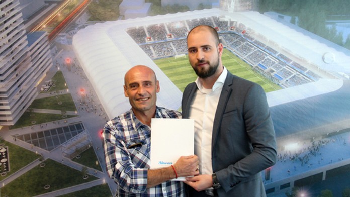 Fabio Nigro a Ivan Komtrík ml. po podpise zmluvy.