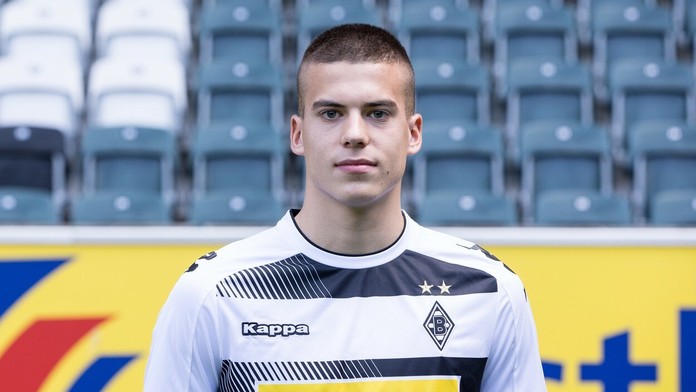 László Bénes v drese Borussie Monchengladbach.