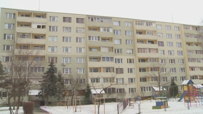 Znečistená priehrada pri Prievidzi