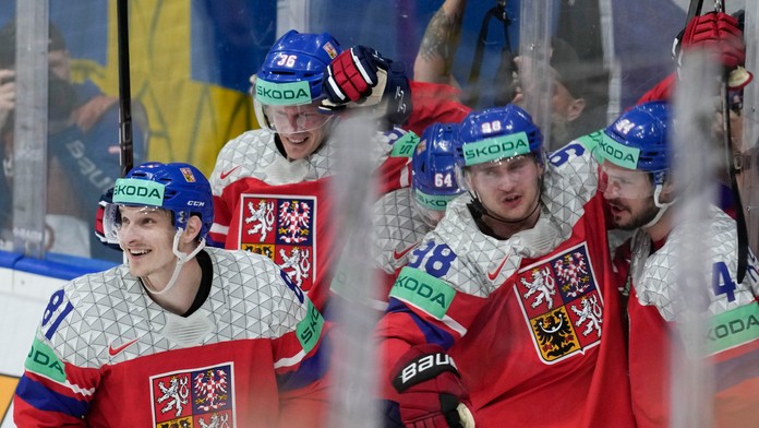 VIDEO: Rozprávka Čechov pokračuje. V divokej prestrelke zdolali Švédov a sú po 14 rokoch vo finále MS
