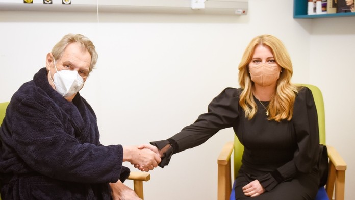 Český prezident Miloš Zeman a slovenská prezidentka Zuzana Čaputová.