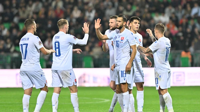 Slováci nenechali nič na náhodu. Po dominantnom víťazstve ich od postupu delí len krôčik