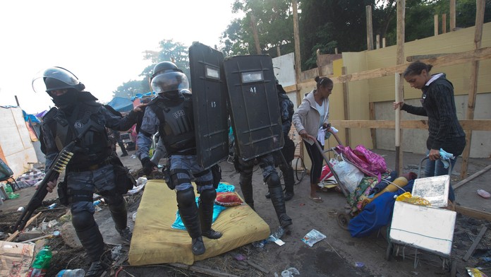 Brazil_Squatters038808143345.jpg