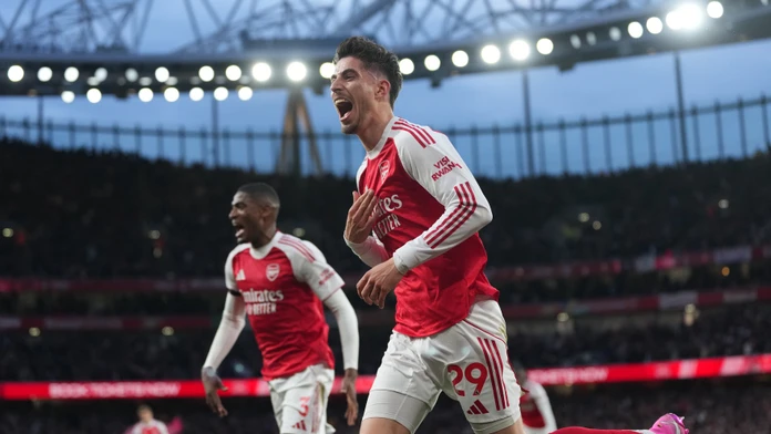 Arsenal sa dočkal vytúženého titulu. Manchester City stratil nádej po remíze v dohrávke