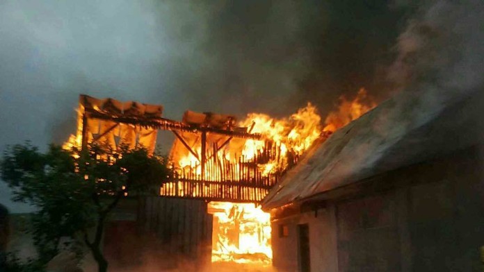 Požiar v obci Suchá Hora.