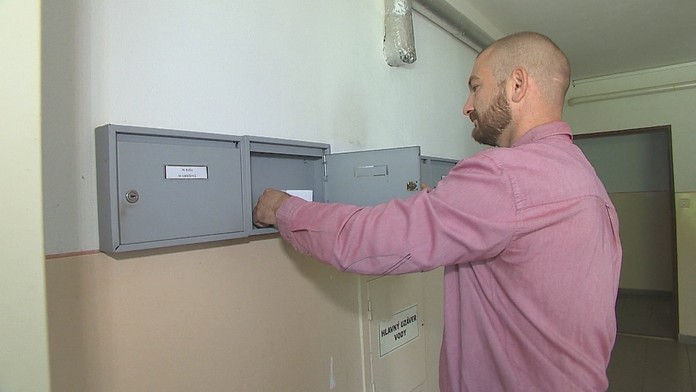 V schránke si našiel potvrdenie o očkovaní a nedal sa očkovať