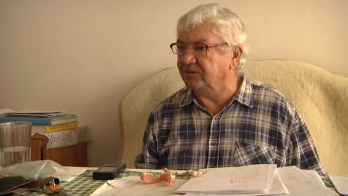 Dôchodca neuspel s reklamáciou protézy.