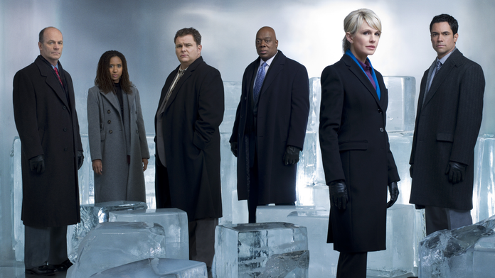 Spadnutý strom na Podunajskej ulici v Bratislave.