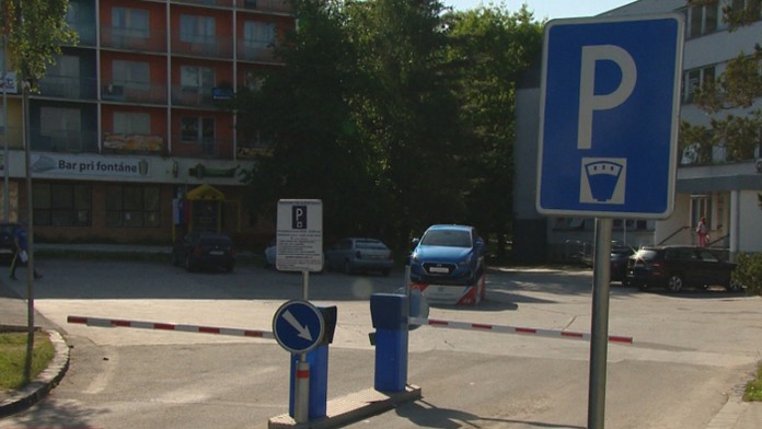 Predané parkovisko v Rozňave.