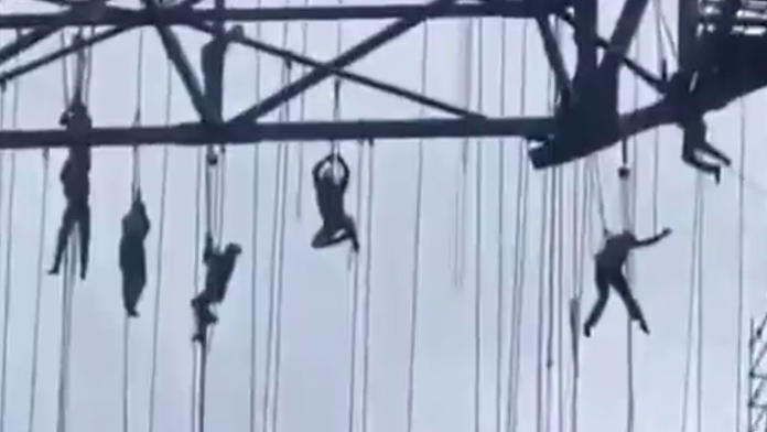 VIDEO: Desivý incident na stavbe. Robotníci zostali po zrútení lešenia visieť 140 metrov nad zemou